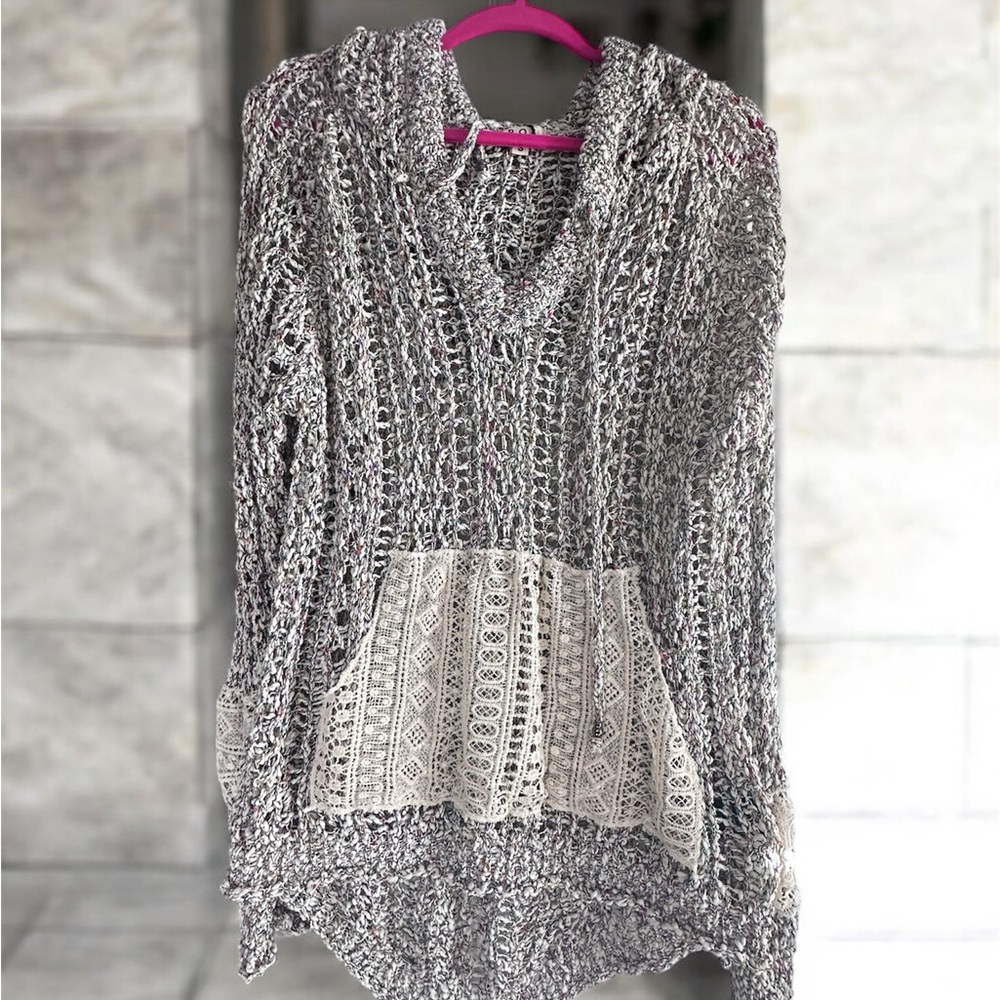 POL Gray and Cream Knit Sweater